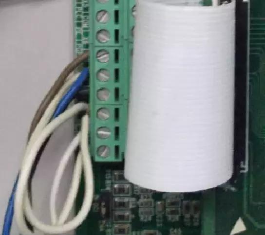 施耐德1.5千瓦的变频器接线端子图,变频器接线端子内部电路图