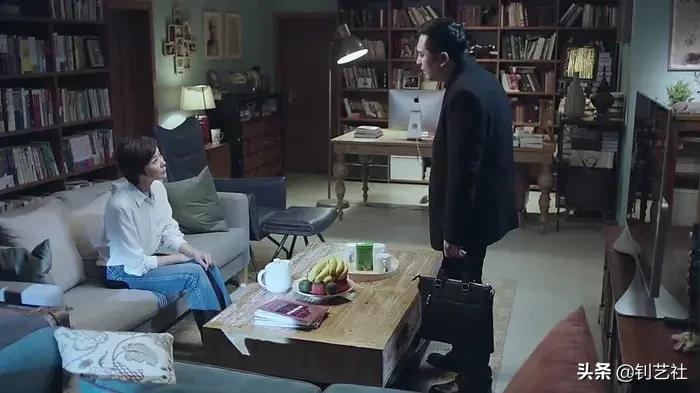 容易让人变丑的10个姿势,你最喜欢的站姿