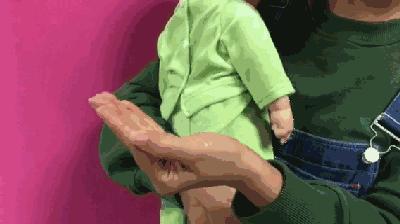 宝宝经常吐奶警惕是肺炎,8个月宝宝吐奶像喷泉需要警惕