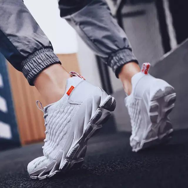 颜值与实用性兼备跑步鞋,爆发力强跑步鞋