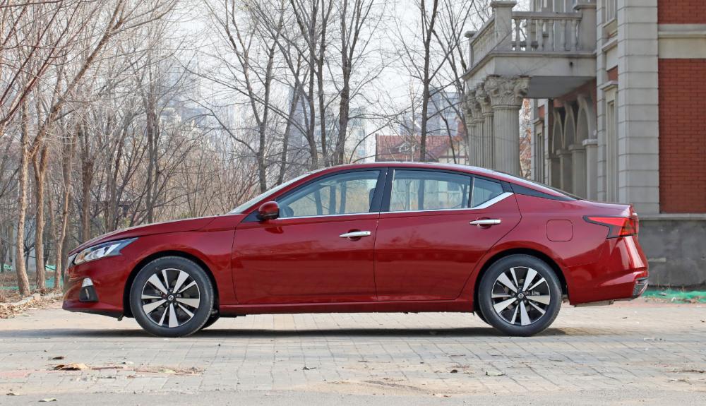 2022款天籁上路行驶,天籁2021油耗车主实测