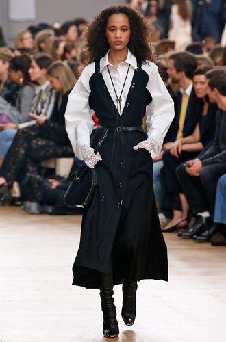 适合职场办公的服装,如何将工作服穿出时尚风