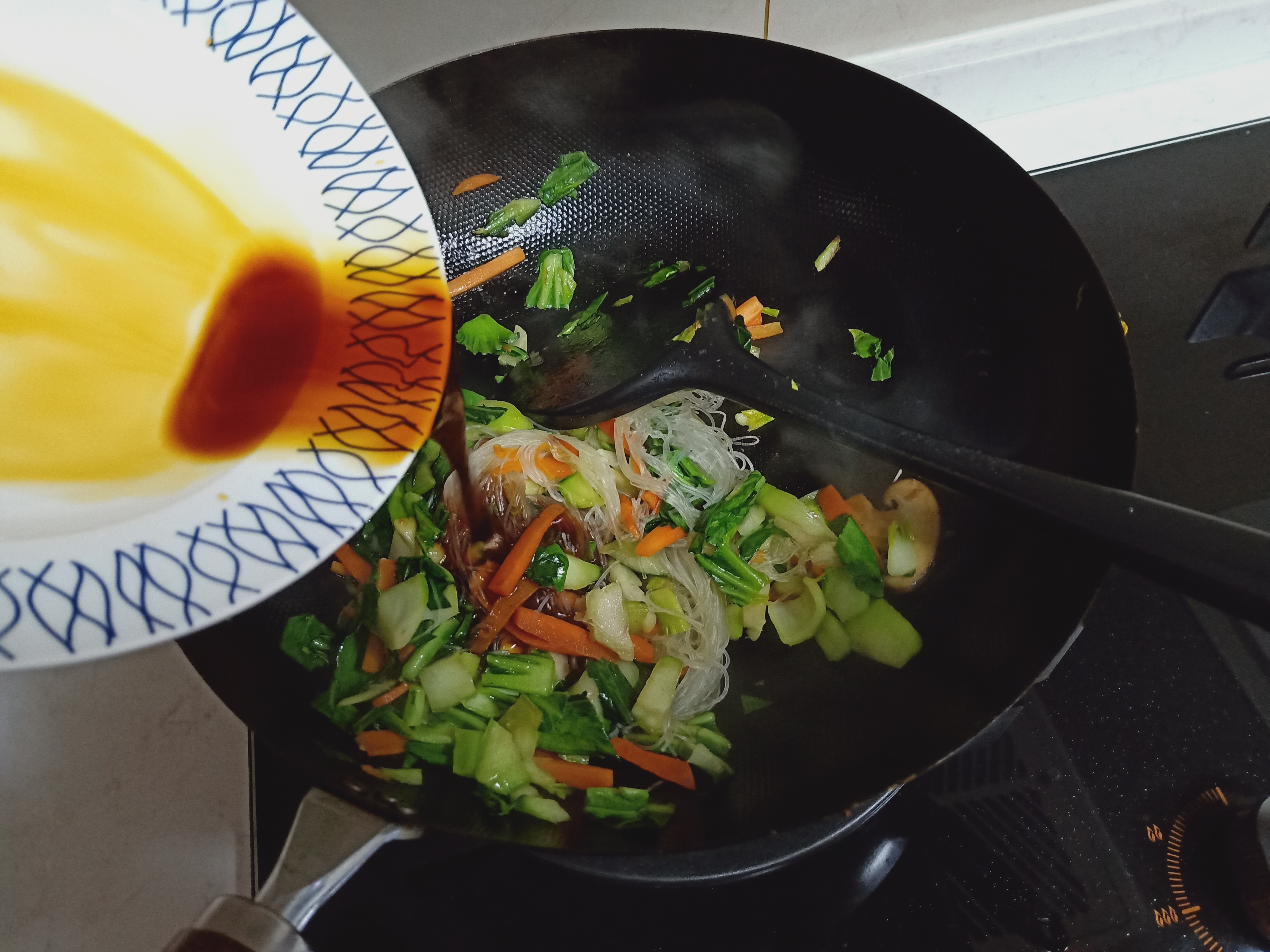 炒粉丝怎么做粘不坨特入味,怎么炒粉丝好吃又粘锅