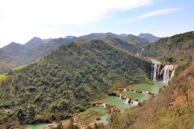 走进春天走进桃花盛开的地方,云南罗平金色花海之旅