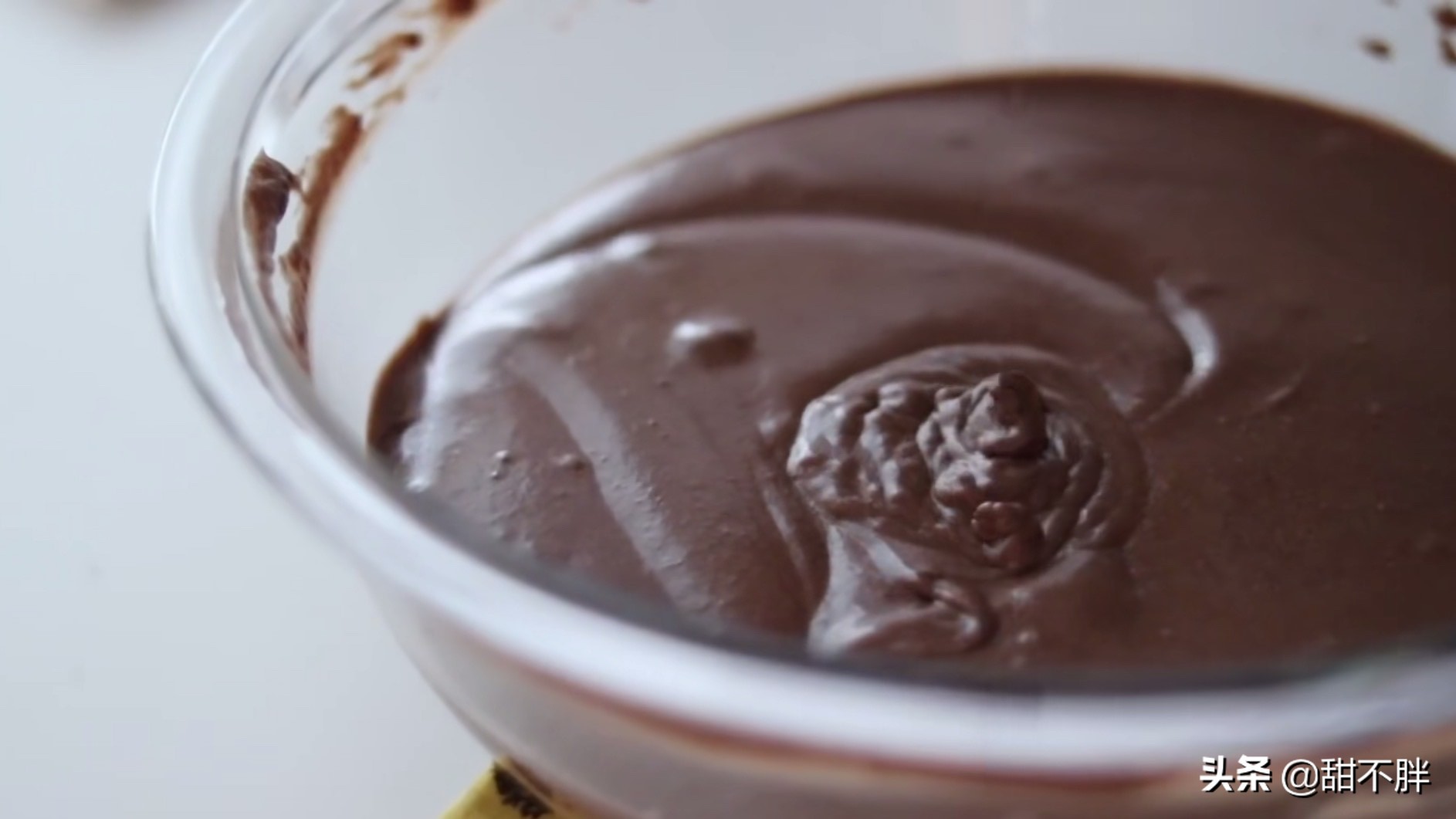 巧克力舒芙蕾甜品做法,巧克力舒芙蕾蛋糕做法视频