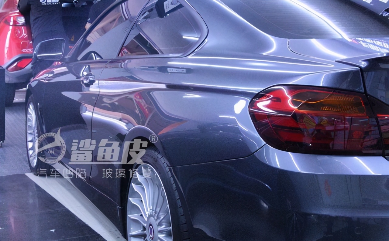 车顶凹陷修复要多少钱,宝马320车顶凹陷修要多少钱