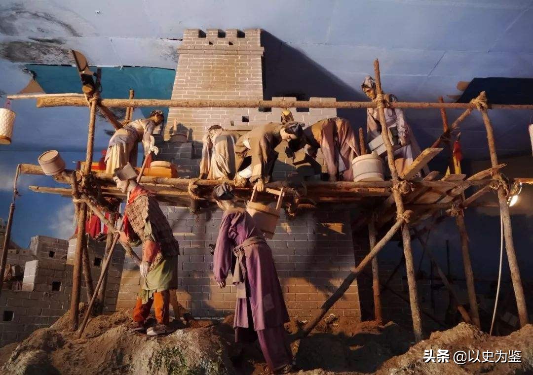 千古一帝？还是千古暴君？如何评价秦始皇的功与过？