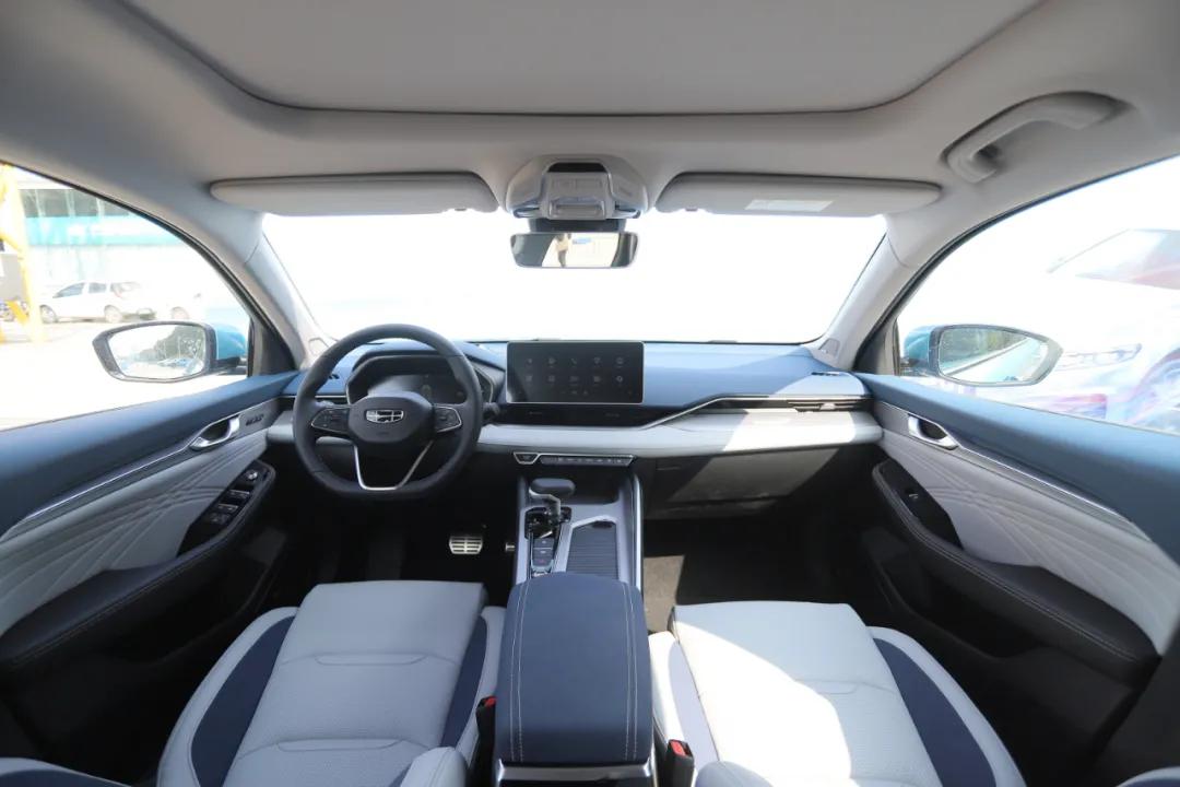 大众朗逸轩逸哪款适合跑长途,家用车朗逸和轩逸选哪个最合适