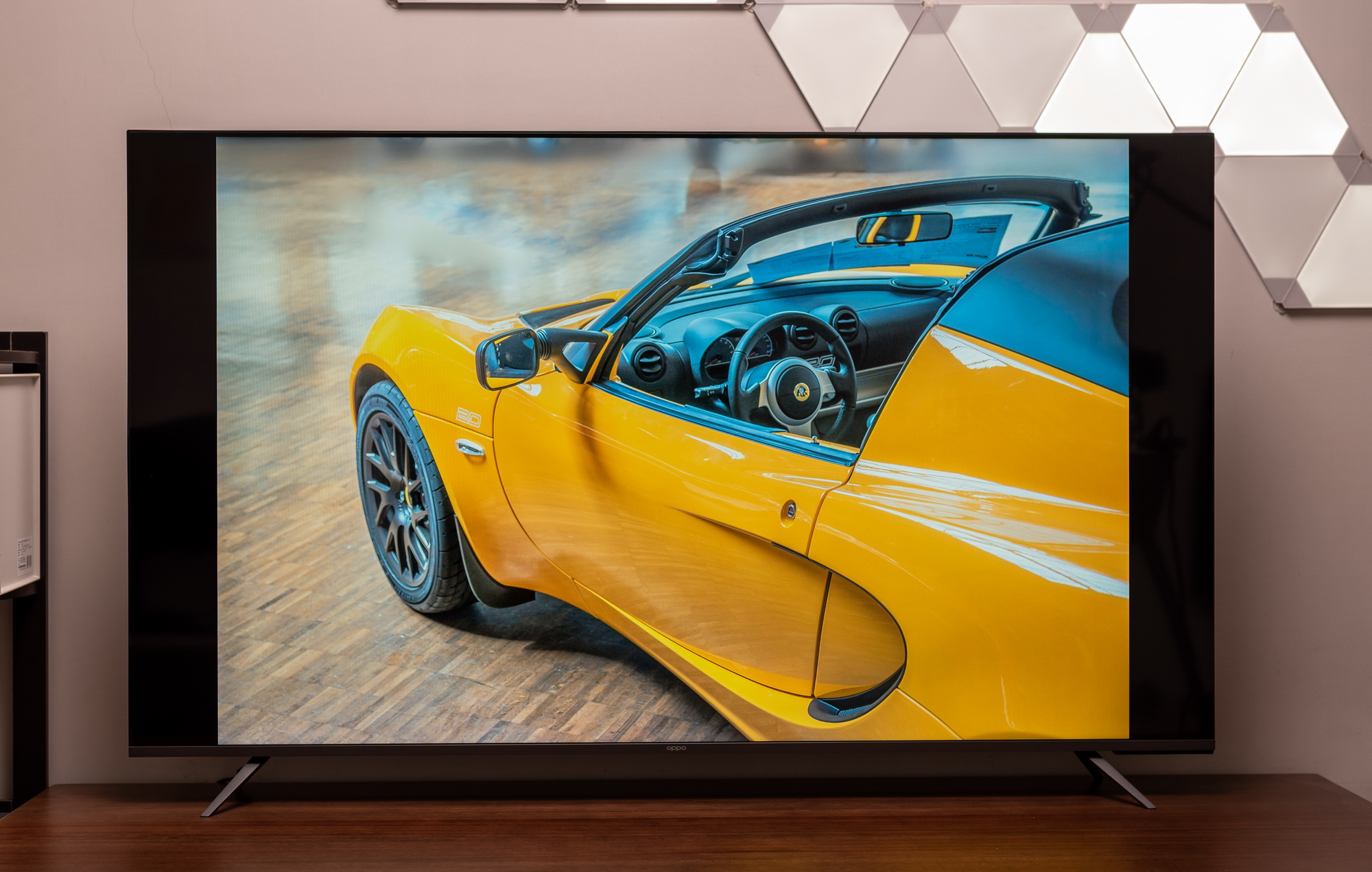 新电视装好之后要怎样才能开机,新电视到了怎么安装