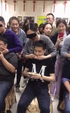 搞笑GIF段子：.我的小萝莉呢？你还我的小萝莉