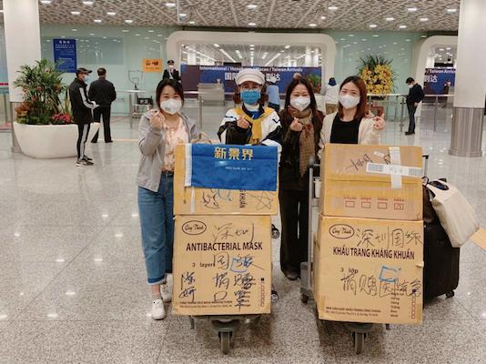 深晚报道|“最美代购”！深圳导游领队海外带回25万个口罩支援战“疫”