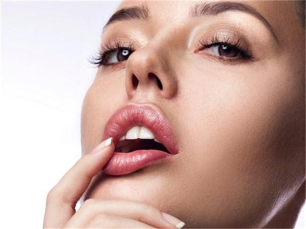 唇干唇纹深是什么原因,唇部唇纹深和多怎么办