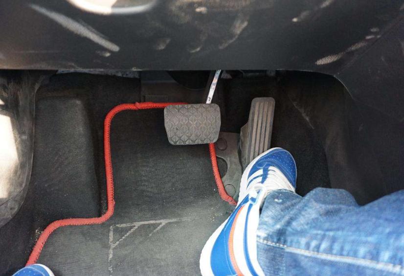 开车有六个习惯是高手,六个开车能力最强的人