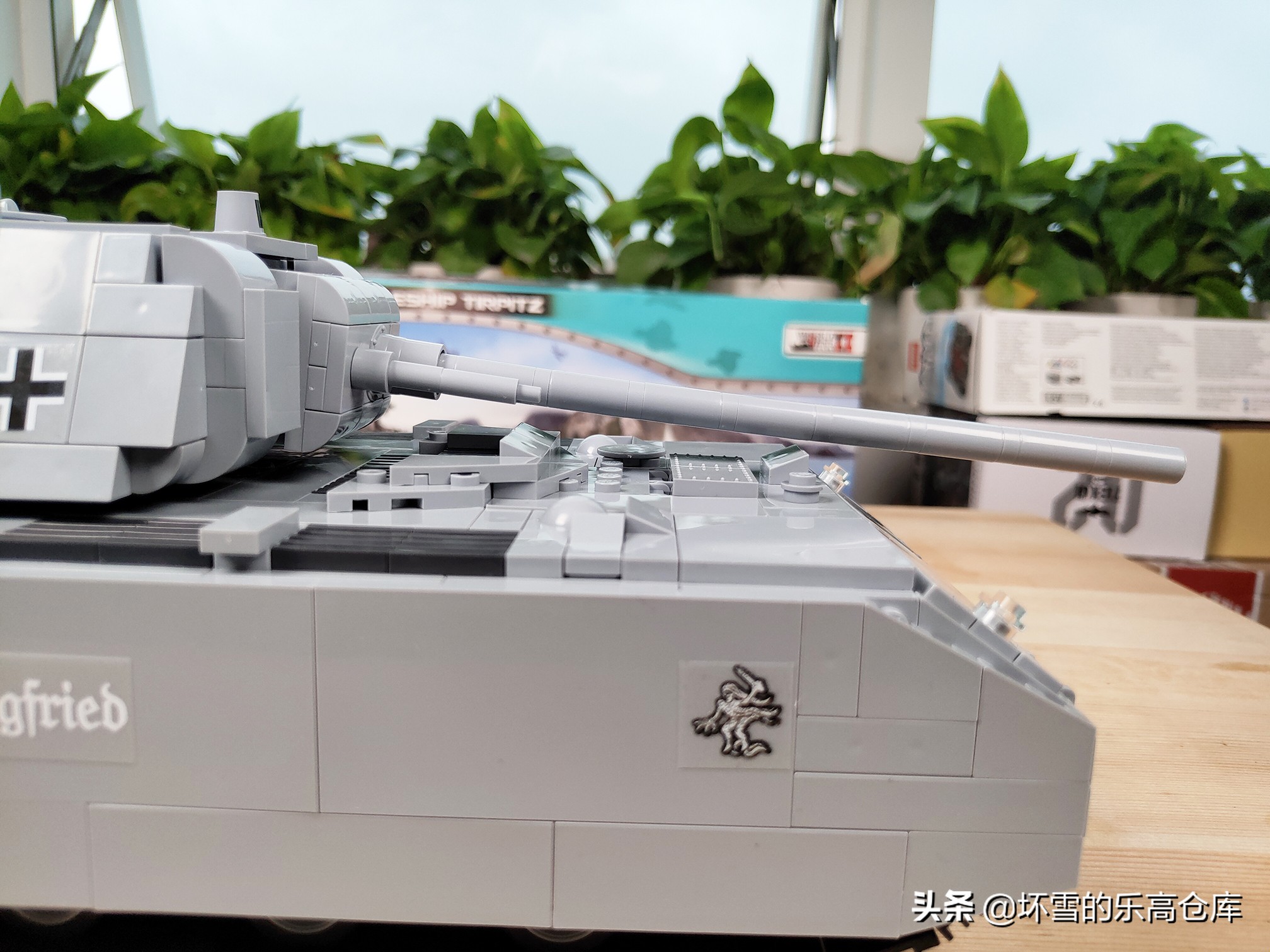 大型99a主战坦克简单乐高积木教程 (怎么用乐高积木拼中国96b主战坦克)