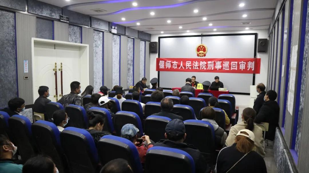 巡回审判进乡村普法为民零距离,巡回审判进家中法官炕边解纠纷