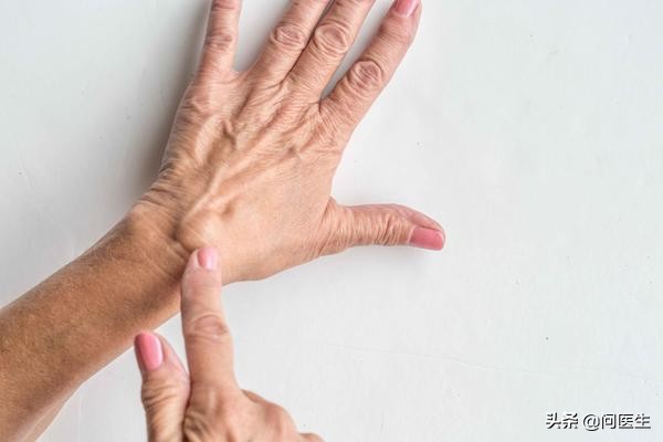 身上长了脂肪瘤割掉还会继续长吗,身上好多脂肪瘤能全部切除吗