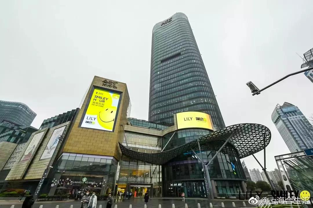 每个夺冠战队的背后，都离不开资本的助推！EDG力克DK夺冠，新王背后是不接班的地产富二代