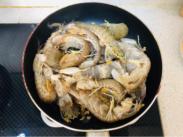 皮皮虾是热水下锅还是冷水下锅,煮皮皮虾冷水下锅还是热水