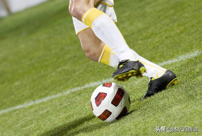 为什么运动员喝了水要吐掉,运动员为什么喝一口饮料就吐掉