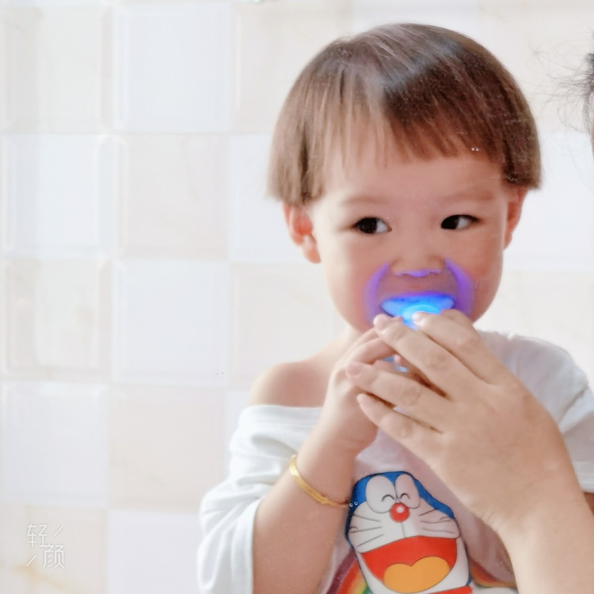 让宝宝爱上刷牙口含式电动牙刷,宝宝不爱刷牙用这款u型牙刷