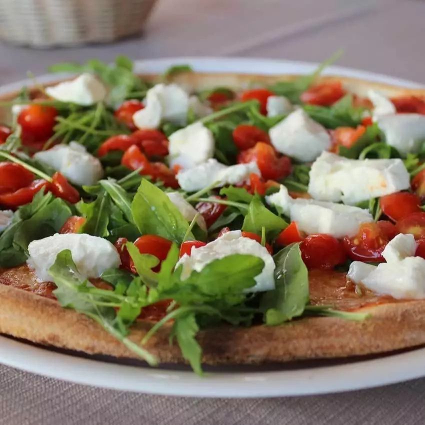 意大利披萨美食全攻略,经典美味的意大利披萨