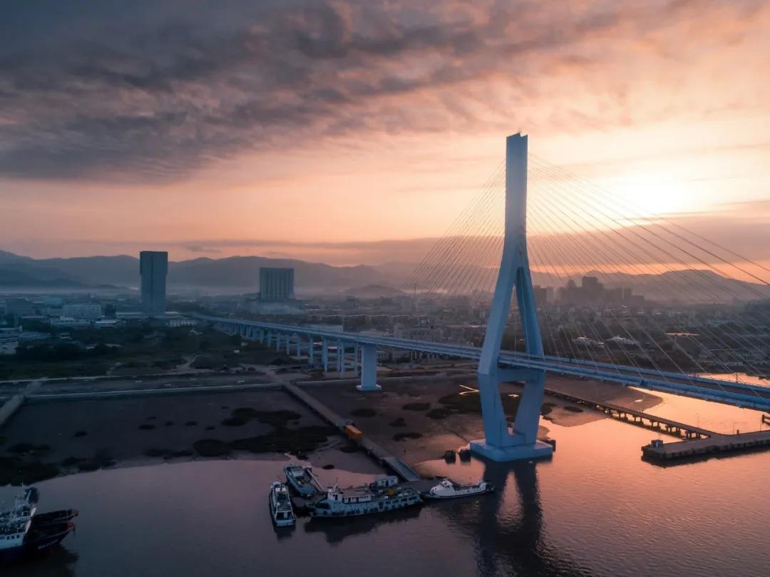 晨昏暮色正苏醒，这是我爱的舟山