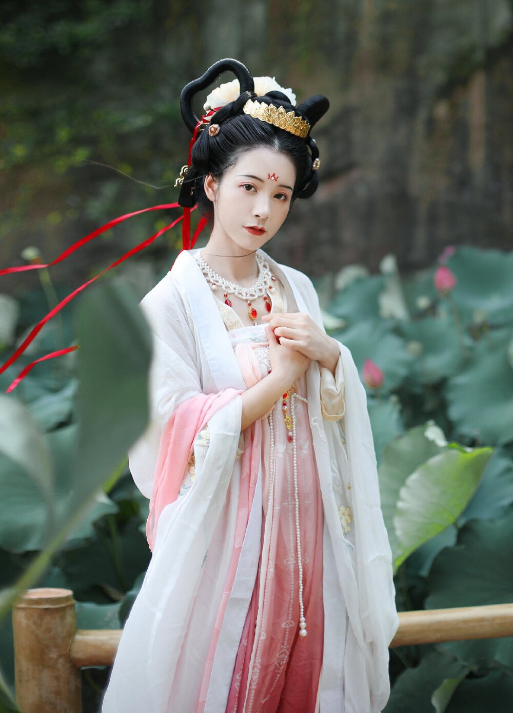 汉服与现代服饰不一样的地方,汉服是现代服装