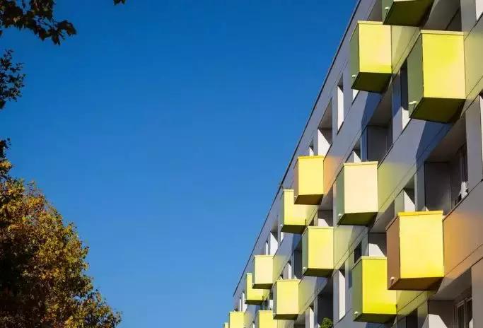 收完房租又花出去了,收了房租跑路