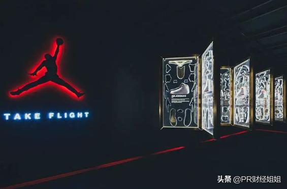 耐克是抄袭鬼冢虎起家的吗,鬼冢虎和耐克哪个档次高