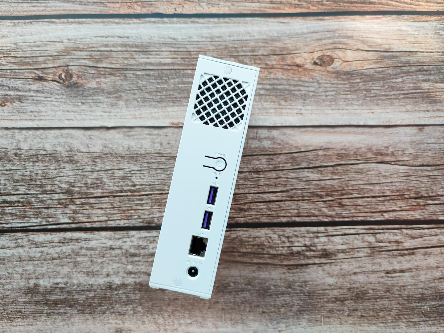 备份、文件分享、远程*载下**海康Mage10轻NAS首发体验