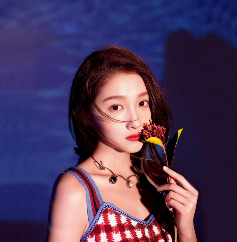 关晓彤九头身完整视频,关晓彤九头身写真