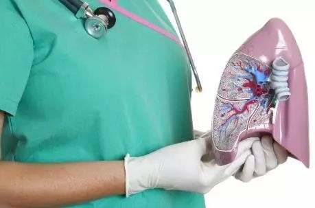 肺部小结节小于3mm怎么引起的,肺部小于5mm的实性小结节严重吗