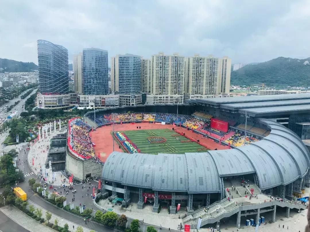 兴义体育中心表演,兴义体育中心直播回放完整版观看