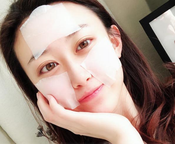 皮肤毛孔粗大爱出油用什么护肤,男士毛孔粗大出油黑头用什么护肤