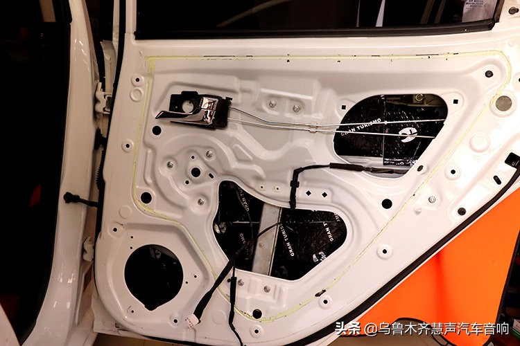 起亚k2改装音响怎样调音效最好,哈尔滨起亚k2音响改装