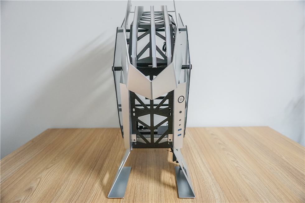 科技以灯为本，3600X+B450+BMR-24水冷+大水牛铁血战士机箱装机秀