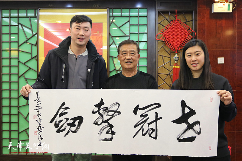 巨龙画院新春团拜活动在江泽福轩大饭店举行