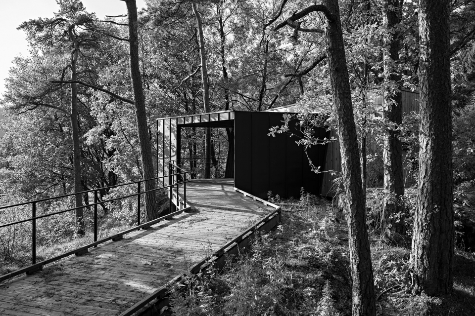 山顶的小木屋安放心灵的好去处,隐居森林的小屋