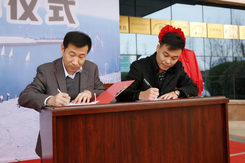 日照市中心医院刘书霞,日照秦楼卫生室办健康证当天出吗