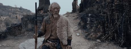 全程高能，开播17分钟不敢走神1秒，这部B级片把他拍活了