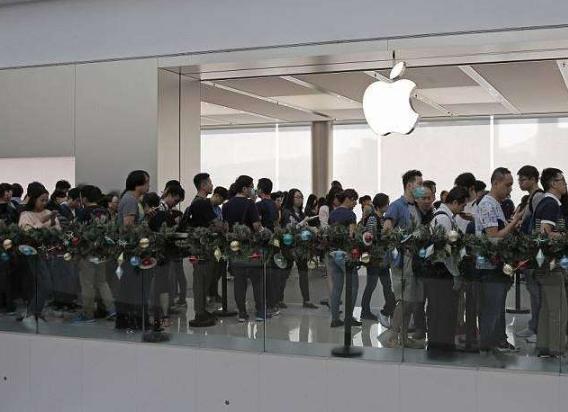 为什么加拿大鹅羽绒服这么贵,国内什么羽绒服能媲美加拿大鹅