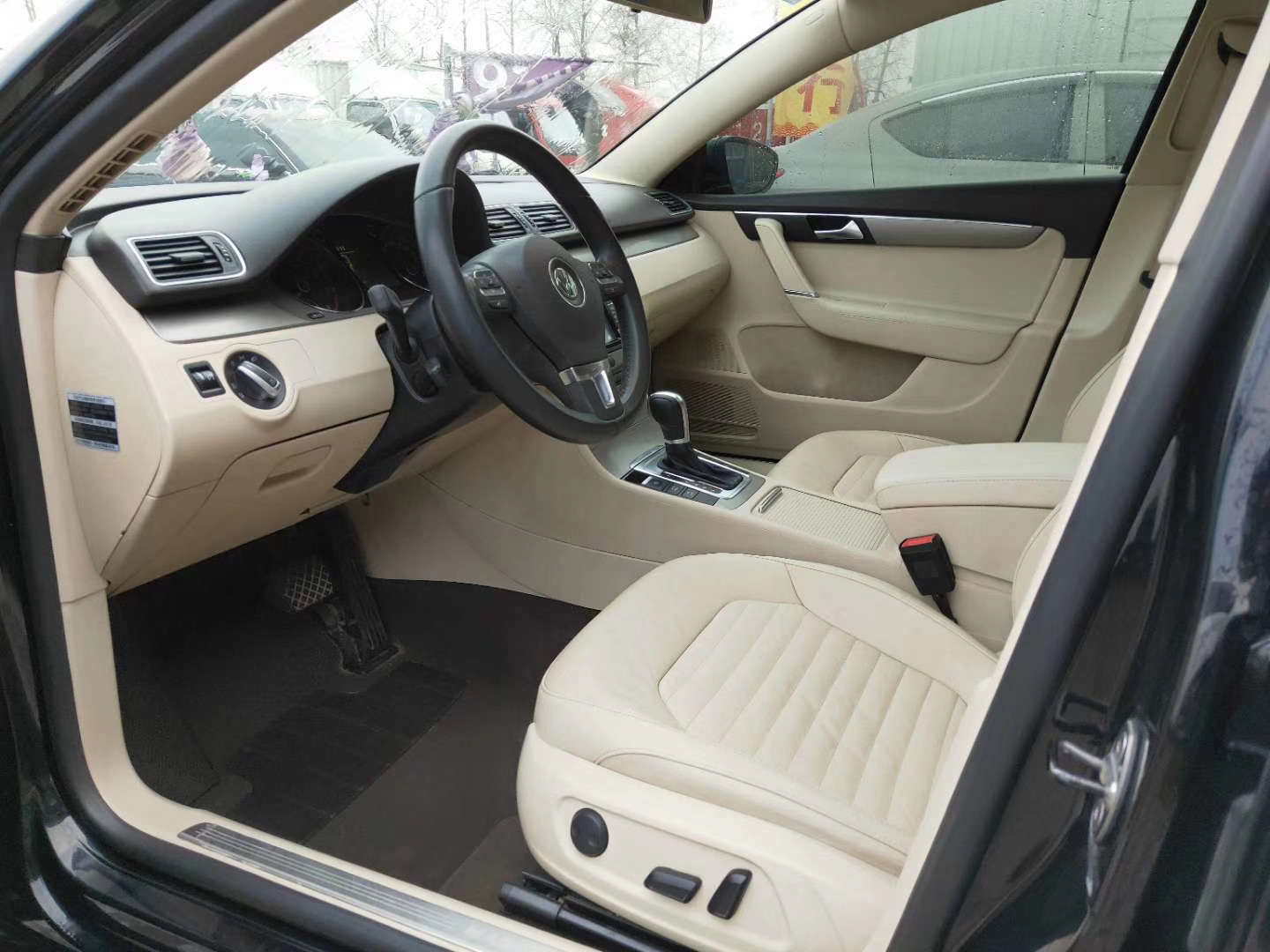 10年大众迈腾1.4t二手车值得买,大众迈腾2018款1.4t二手车多少钱