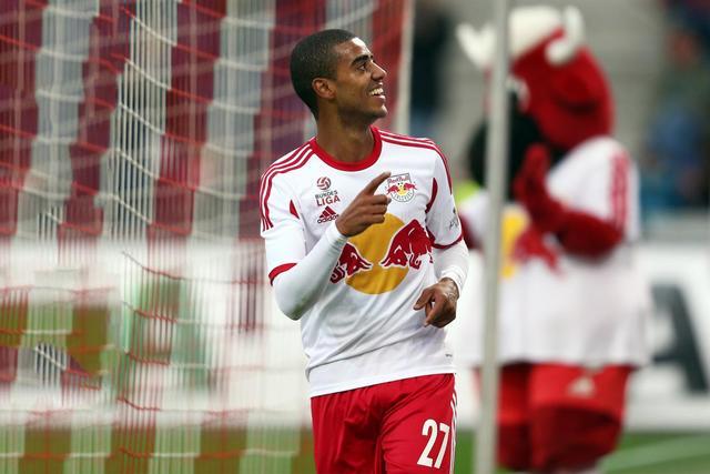 曾闪耀在欧冠的球员,回忆曾经的足球队员