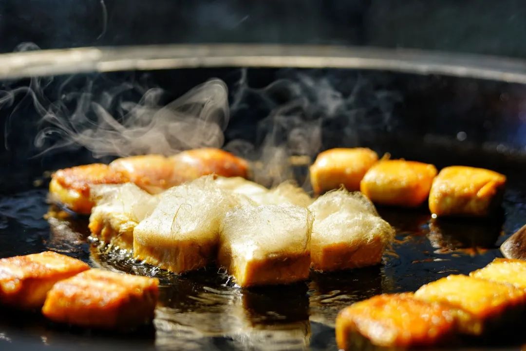 南方人不懂北方人天天吃面,南方人的锅贴北方人不懂