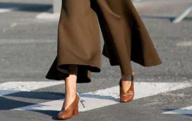 什么脚型适合什么鞋埃及脚,埃及脚适合什么样的板鞋