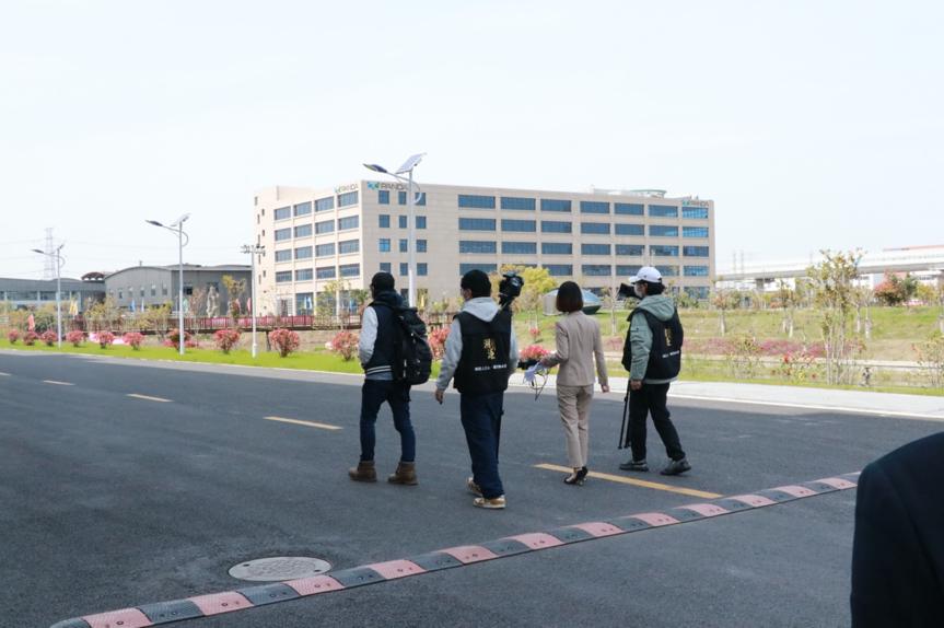 溯源栏目组图片,上海熊猫机械与熊猫智慧水务