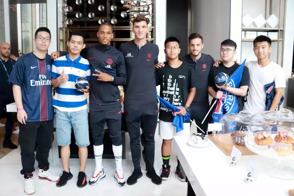 巴黎圣日耳曼抵达伯纳乌,巴黎圣日耳曼姆巴佩射门训练