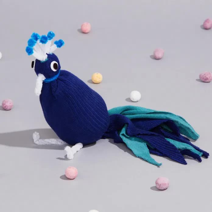 儿童手工制作袜子布偶,丝网袜手工制作小鸟图片