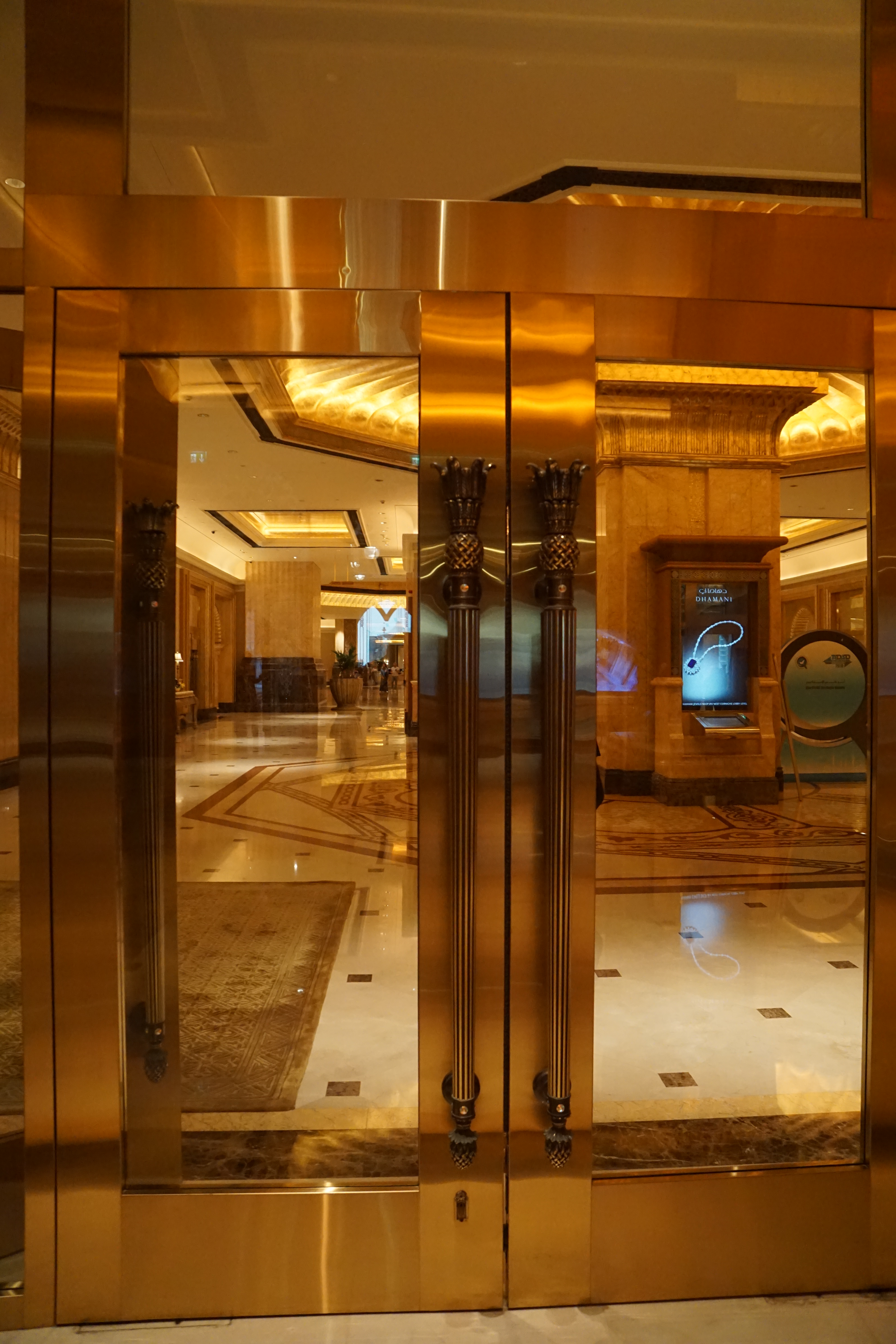 酋长国宫殿酒店推荐,酋长国宫殿酒店视频