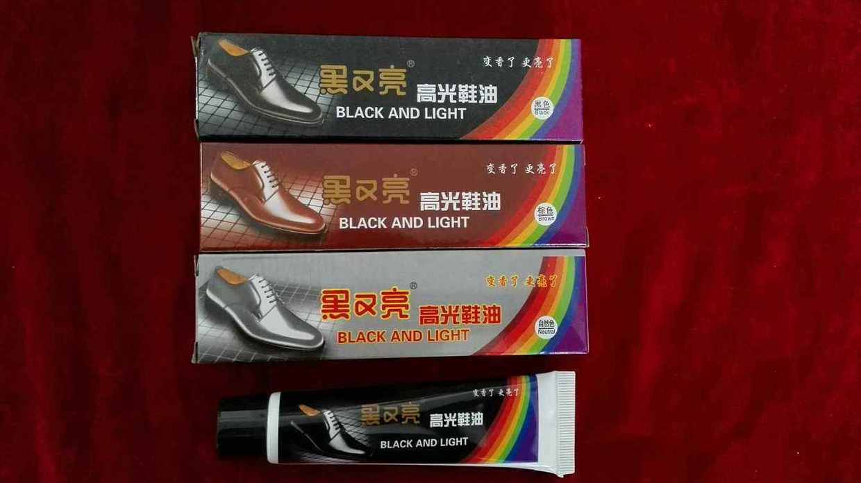穿皮鞋磨破了脚抹什么东西,皮鞋被蹭掉一块皮怎么办